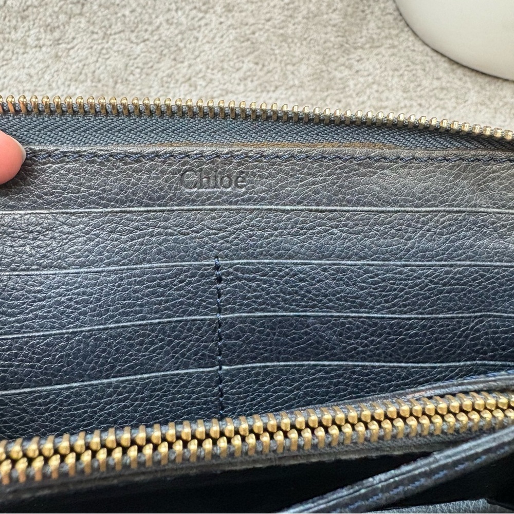 Chloé Black Zip Around Accordian Wallet - Picture 5 of 11